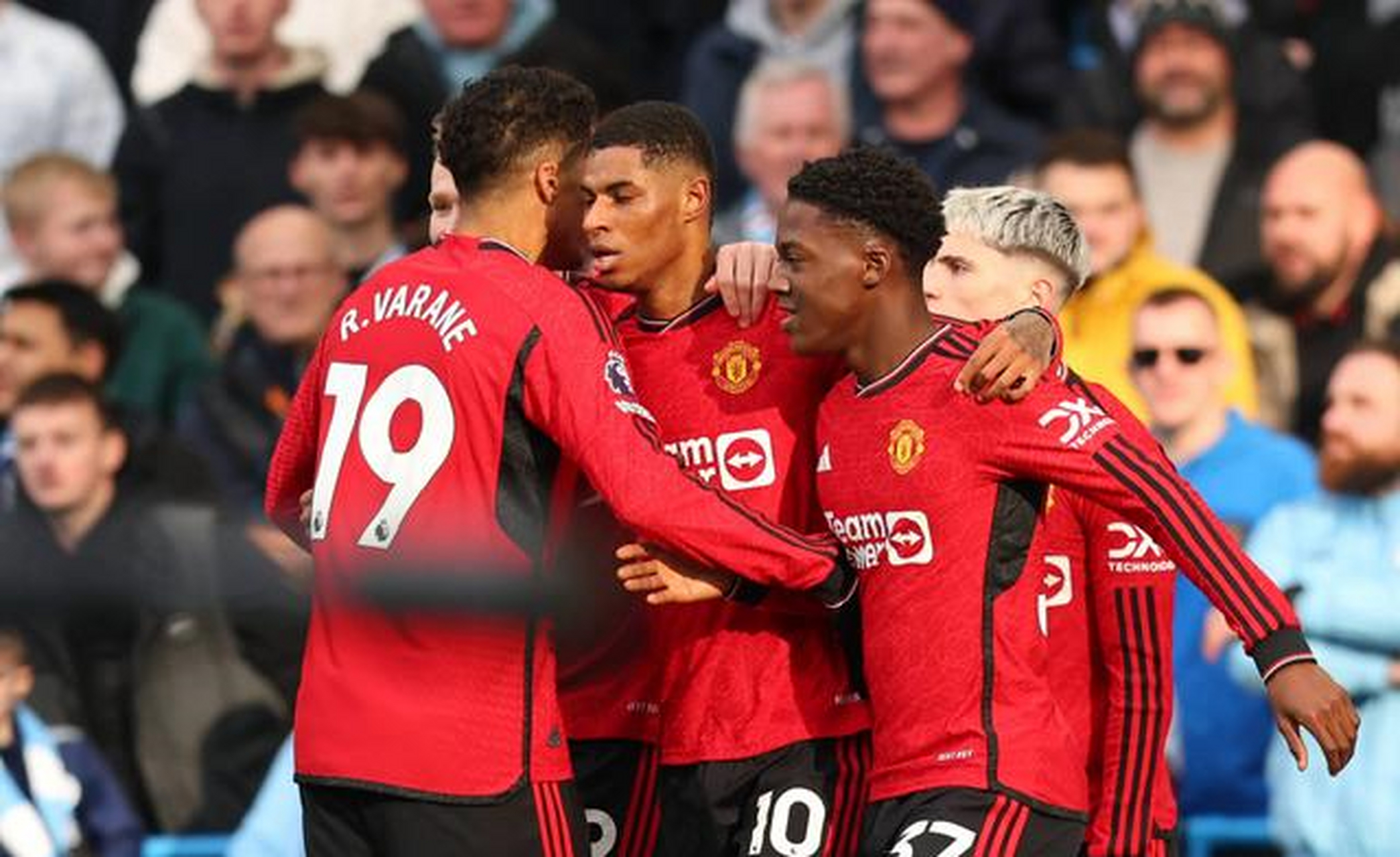 bet365官网站_滕哈赫输球痛苦拉什福德努力进球