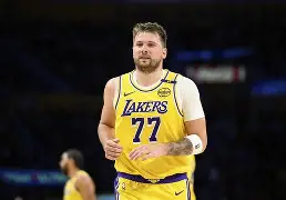 东契奇持球威胁巨大(东契奇持球威胁巨大吗) 东契奇持球威胁巨大(东契奇持球威胁巨大吗)