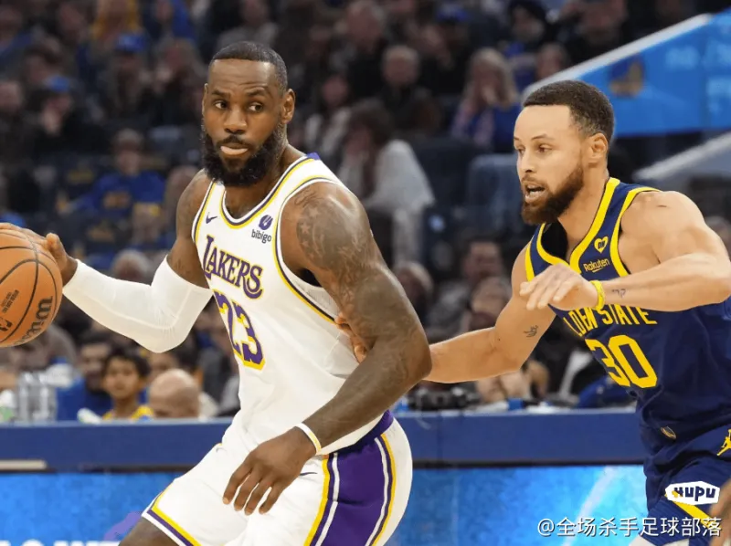 金州勇士NBA击败洛杉矶湖人库里三分制胜